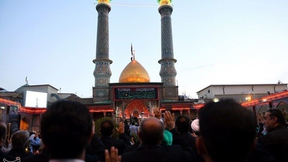 اعلام برنامههای آیین تعویض پرچم و مراسم دهه اول محرم در حرم حضرت عبدالعظیم(ع) اعلام برنامههای آیین تعویض پرچم و مراسم دهه اول محرم در حرم حضرت عبدالعظیم(ع)